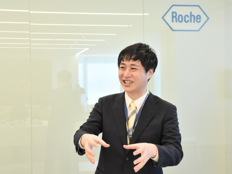 AI契約審査クラウド GVA assist ご導入事例:ロシュ・ダイアグノスティックス株式会社 ビジネスエクセレンス部門 AI・新事業グループ 松井 孔明様