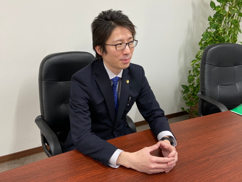AI契約審査クラウド GVA assist ご導入事例:弁護士法人ネクスパート法律事務所 弁護士 有村 章宏先生