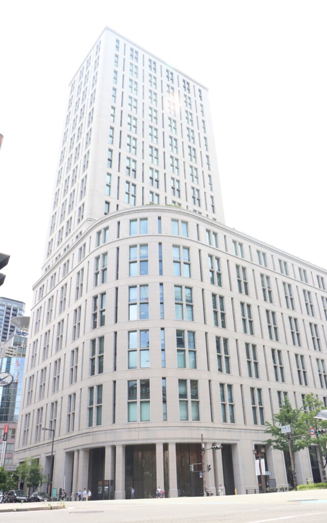 Osaka Metro本町ビル